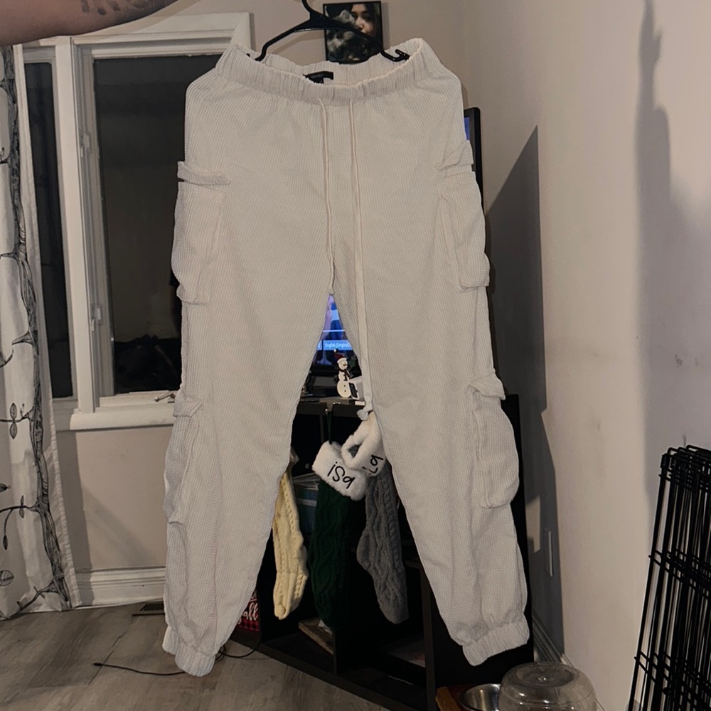 Cream sweats